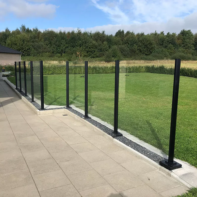 Comment les garde-corps en verre transforment-ils l’architecture moderne ?
