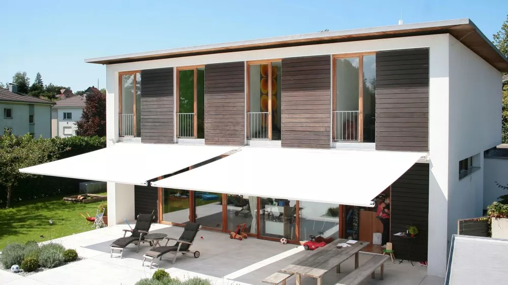 Semi Cassette Awning